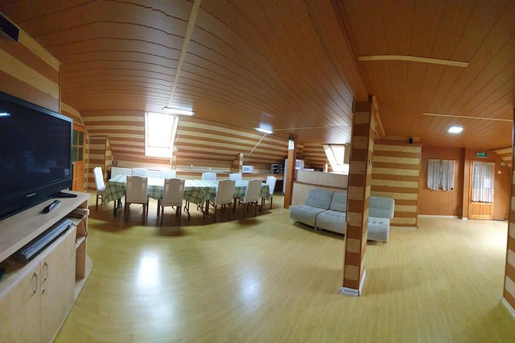 Casa Petruta Dambovicioara Hotel Podu Dimbovitei Bagian luar foto