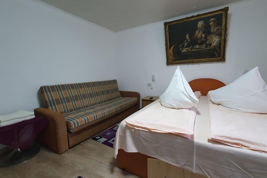 Casa Petruta Dambovicioara Hotel Podu Dimbovitei Bagian luar foto