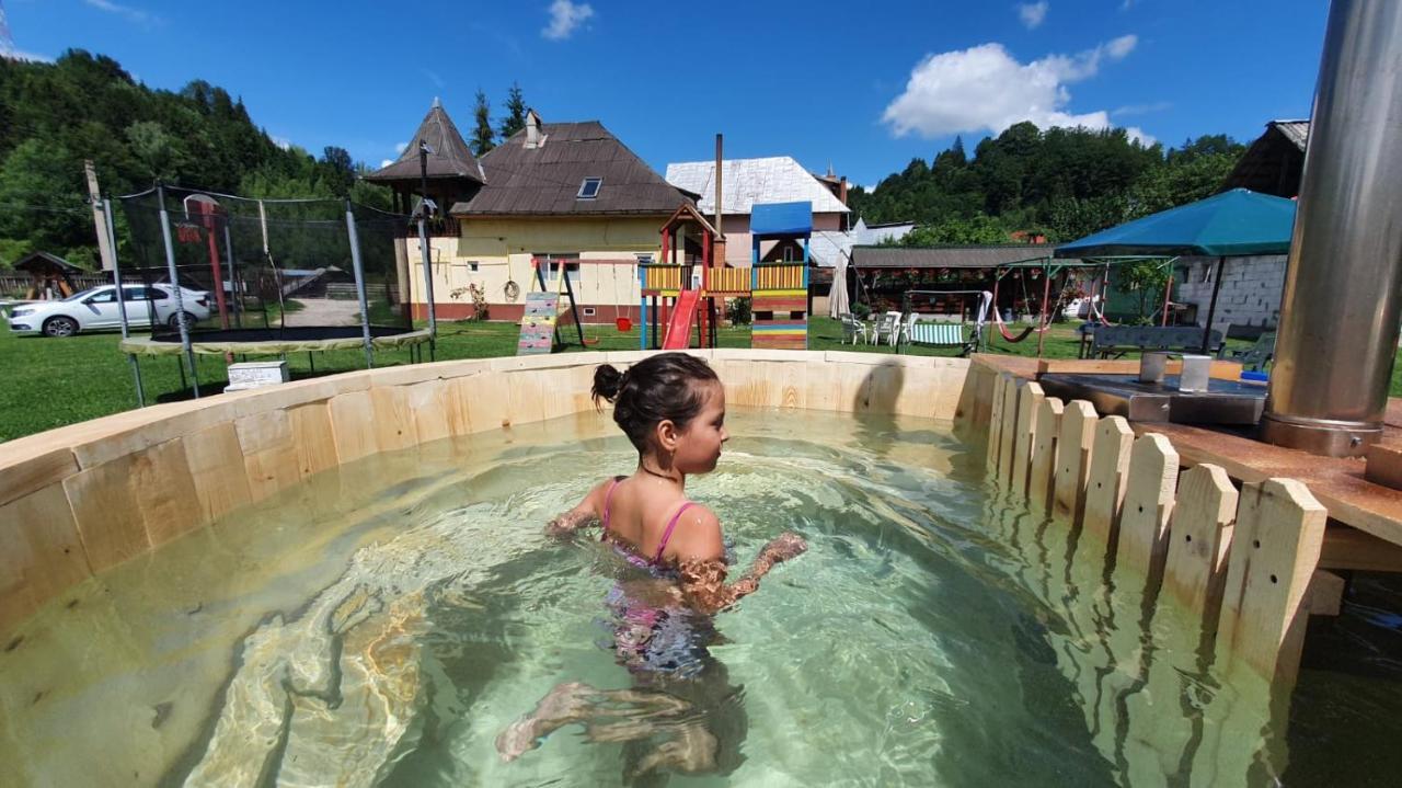 Casa Petruta Dambovicioara Hotel Podu Dimbovitei Bagian luar foto