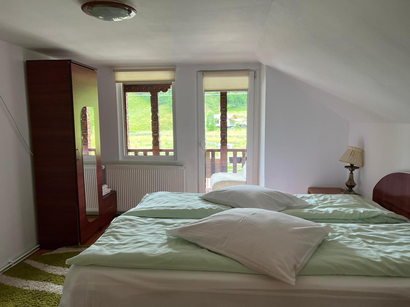 Casa Petruta Dambovicioara Hotel Podu Dimbovitei Bagian luar foto